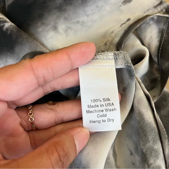 The Podolls Black White Washed Silk Top - Picture 7 of 7